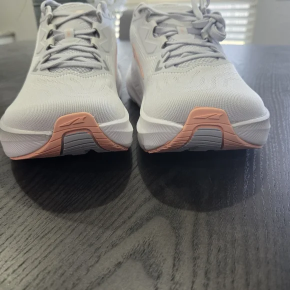 Altra Women's FWD VIA Sneakers - Light Grey - Picture 5 of 8